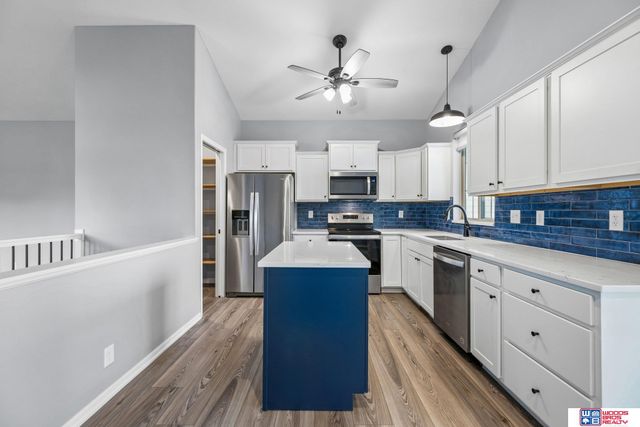 8190 Regent Drive, Lincoln, NE 68507