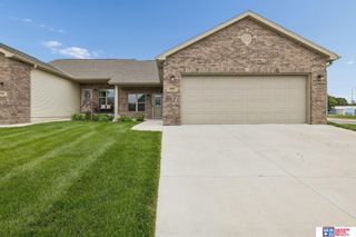 8190 Regent Drive, Lincoln, NE 68507