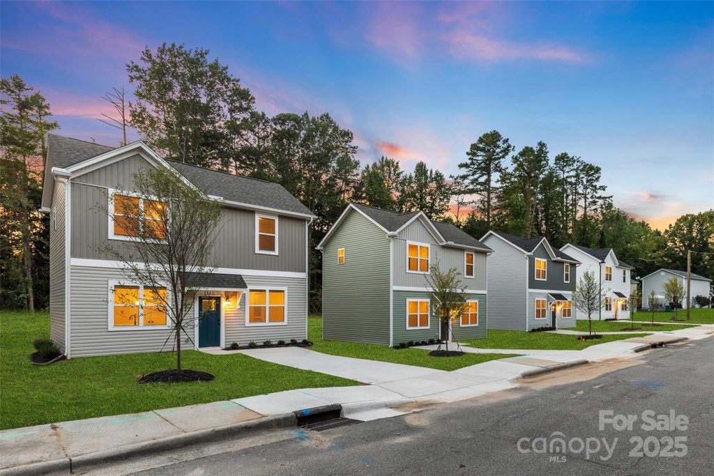 6335 Carver Boulevard, Charlotte, NC 28269