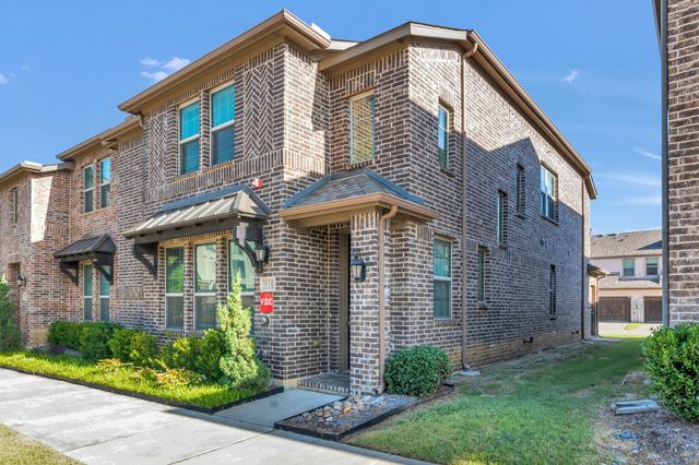 910 Estelle Drive, Euless, TX 76040