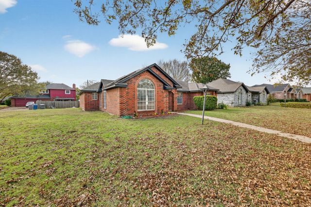 607 Rawlins Drive, Lancaster, TX 75146