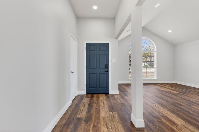 607 Rawlins Drive, Lancaster, TX 75146