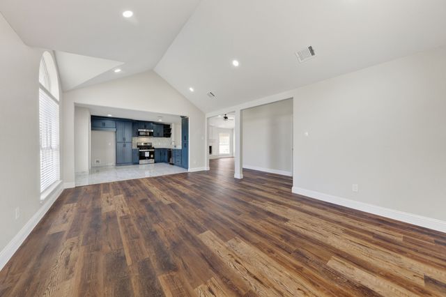 607 Rawlins Drive, Lancaster, TX 75146