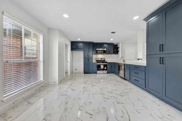 607 Rawlins Drive, Lancaster, TX 75146