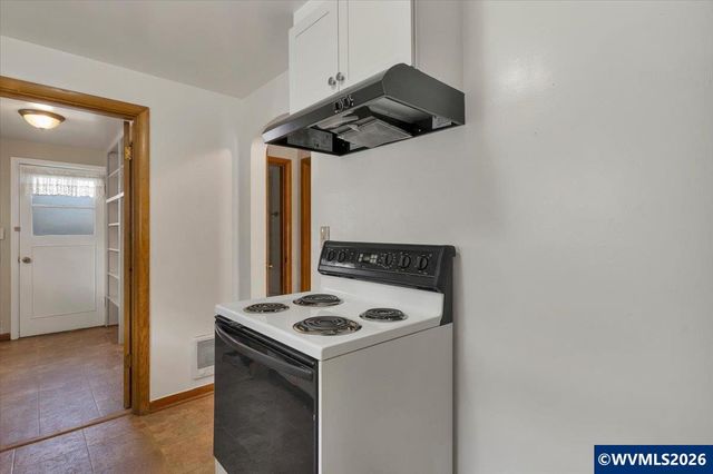 648-658 Breys Av NE, Salem, OR 97301