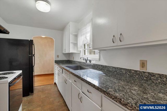 648-658 Breys Av NE, Salem, OR 97301