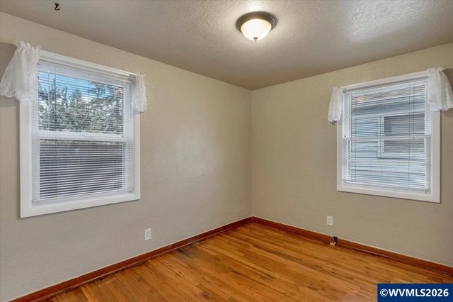 648-658 Breys Av NE, Salem, OR 97301