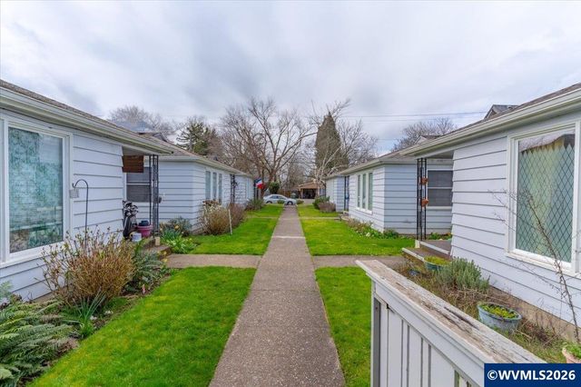 648-658 Breys Av NE, Salem, OR 97301