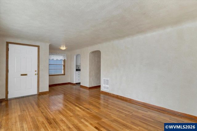 648-658 Breys Av NE, Salem, OR 97301