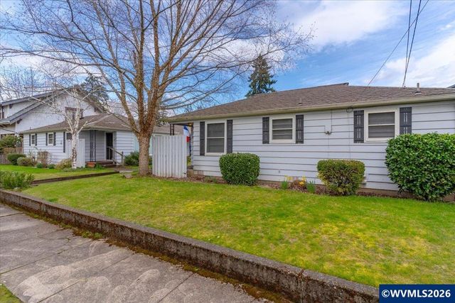 648-658 Breys Av NE, Salem, OR 97301