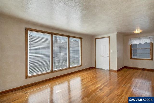 648-658 Breys Av NE, Salem, OR 97301