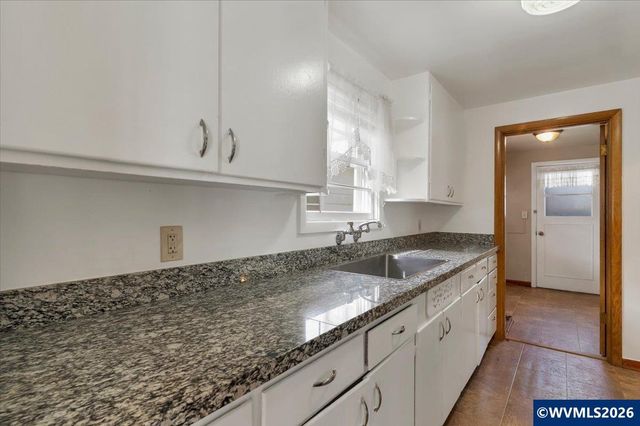 648-658 Breys Av NE, Salem, OR 97301