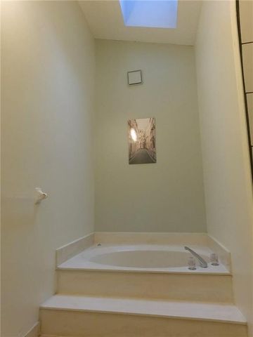 510 Wood Valley Trc, Roswell, GA 30076