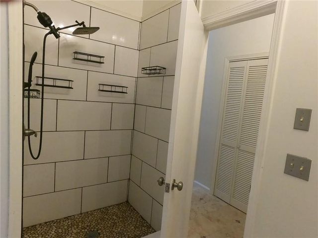 510 Wood Valley Trc, Roswell, GA 30076