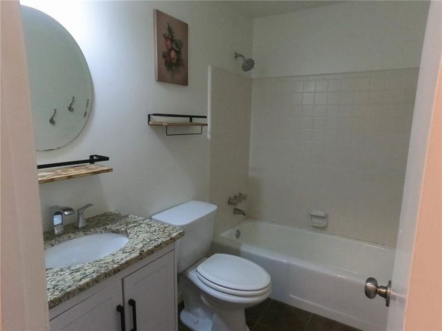 510 Wood Valley Trc, Roswell, GA 30076