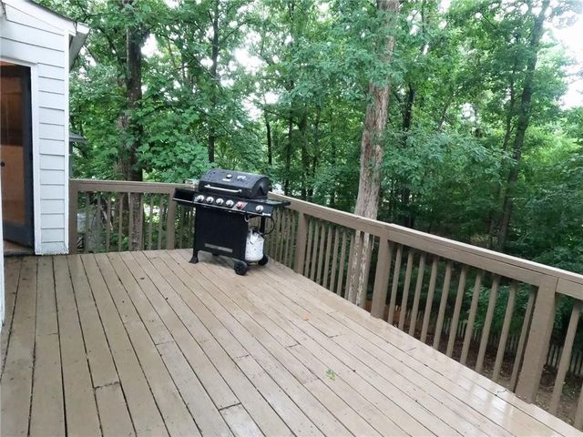 510 Wood Valley Trc, Roswell, GA 30076
