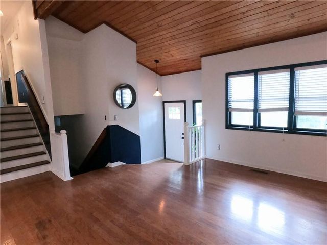 510 Wood Valley Trc, Roswell, GA 30076