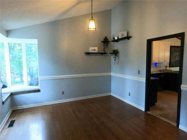 510 Wood Valley Trc, Roswell, GA 30076