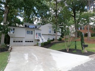 510 Wood Valley Trc, Roswell, GA 30076
