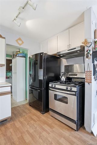 2007 Pearl Avenue, Warren, MI 48091