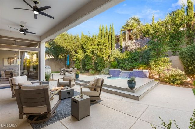 2 EL MACERO Court, Henderson, NV 89052