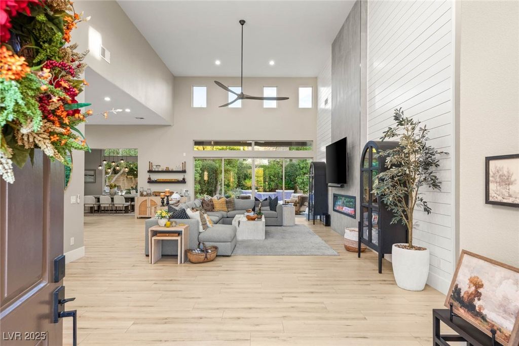 2 EL MACERO Court, Henderson, NV 89052