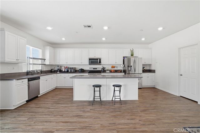 31577 Tudor Court, Menifee, CA 92584