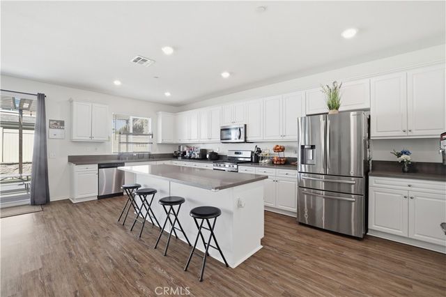 31577 Tudor Court, Menifee, CA 92584