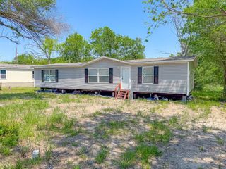 114 N Harding Street, Mexia, TX 76667