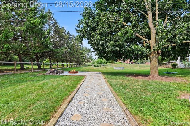 3426 Hadden Road, Rochester Hills, MI 48306