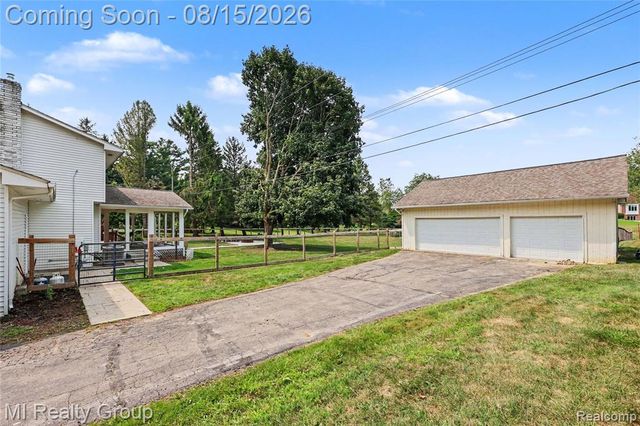 3426 Hadden Road, Rochester Hills, MI 48306