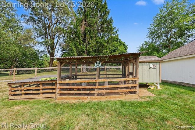 3426 Hadden Road, Rochester Hills, MI 48306