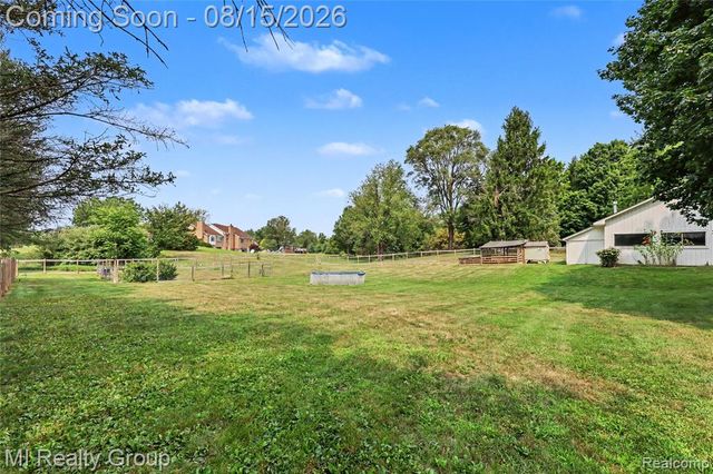3426 Hadden Road, Rochester Hills, MI 48306