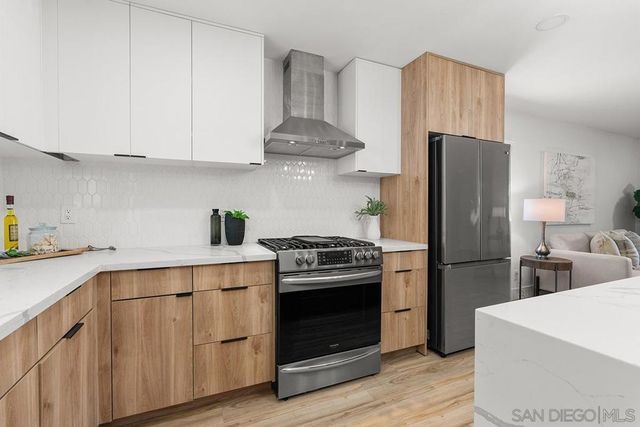 7066 Whipple Avenue, San Diego, CA 92122