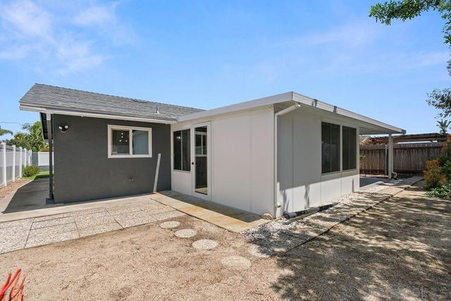 7066 Whipple Avenue, San Diego, CA 92122
