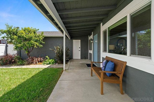 7066 Whipple Avenue, San Diego, CA 92122