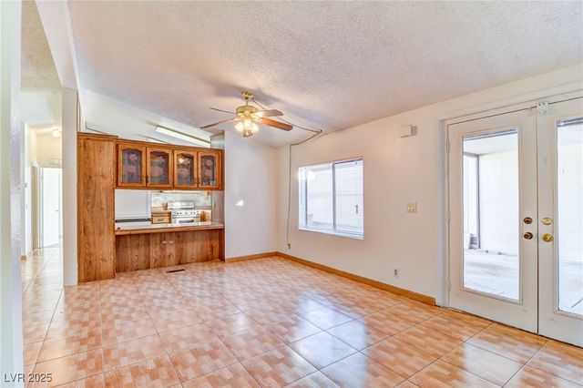 5540 Hobble Creek Drive, Las Vegas, NV 89120