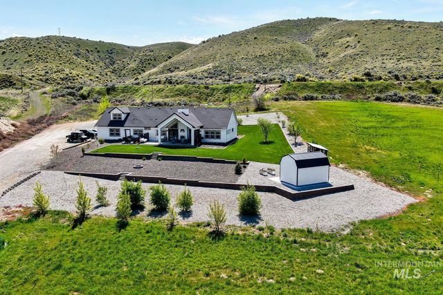 3445 Magnolia Ln, Emmett, ID 83617