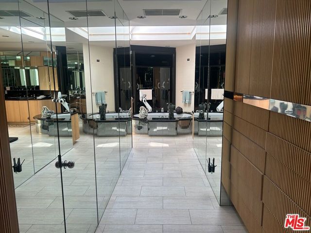 917 Oxford Way, Beverly Hills, CA 90210