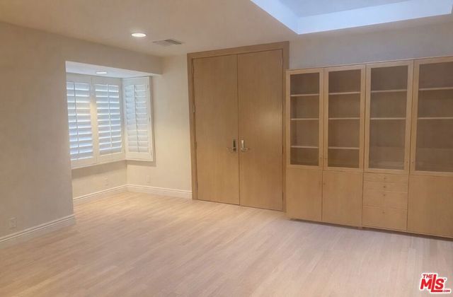 917 Oxford Way, Beverly Hills, CA 90210