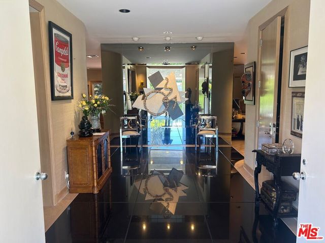 917 Oxford Way, Beverly Hills, CA 90210