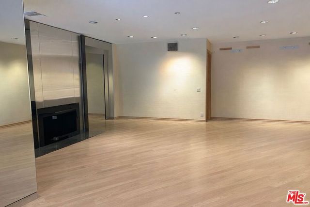 917 Oxford Way, Beverly Hills, CA 90210