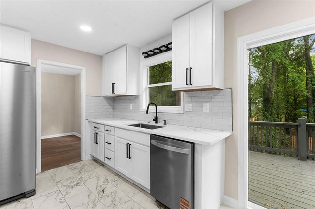 355 Mckees Rock Lane, Lawrenceville, GA 30044