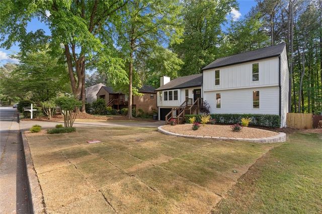 355 Mckees Rock Lane, Lawrenceville, GA 30044