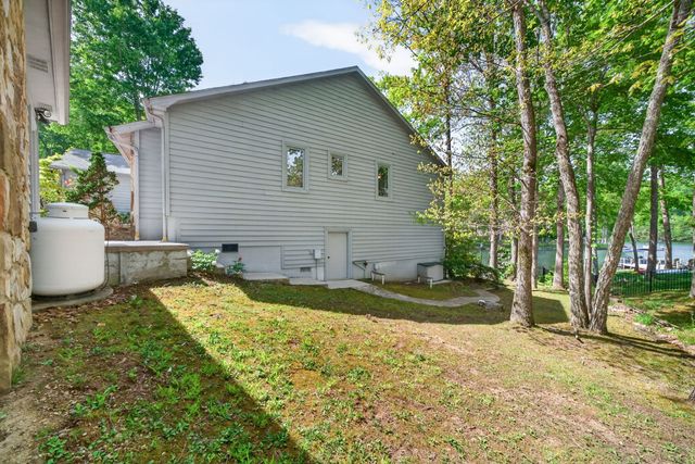 167 Markham Ln, Crossville, TN 38558