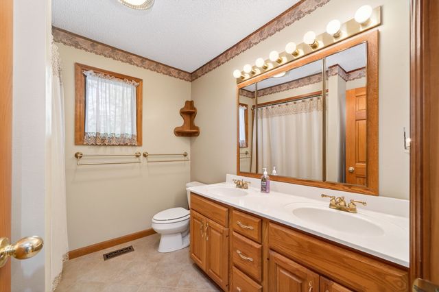 167 Markham Ln, Crossville, TN 38558