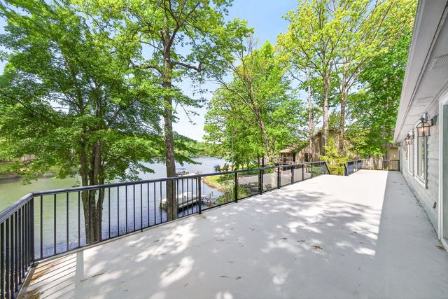 167 Markham Ln, Crossville, TN 38558
