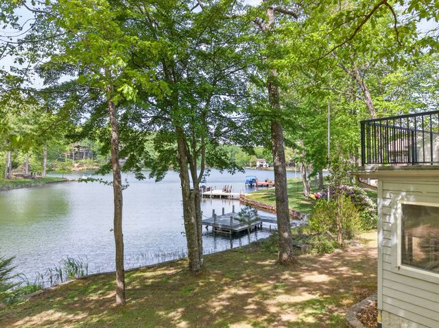167 Markham Ln, Crossville, TN 38558