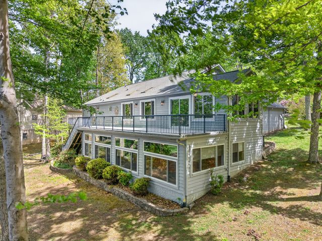 167 Markham Ln, Crossville, TN 38558