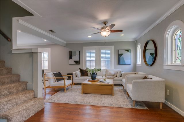 2745 Ivandell Avenue, Dallas, TX 75211